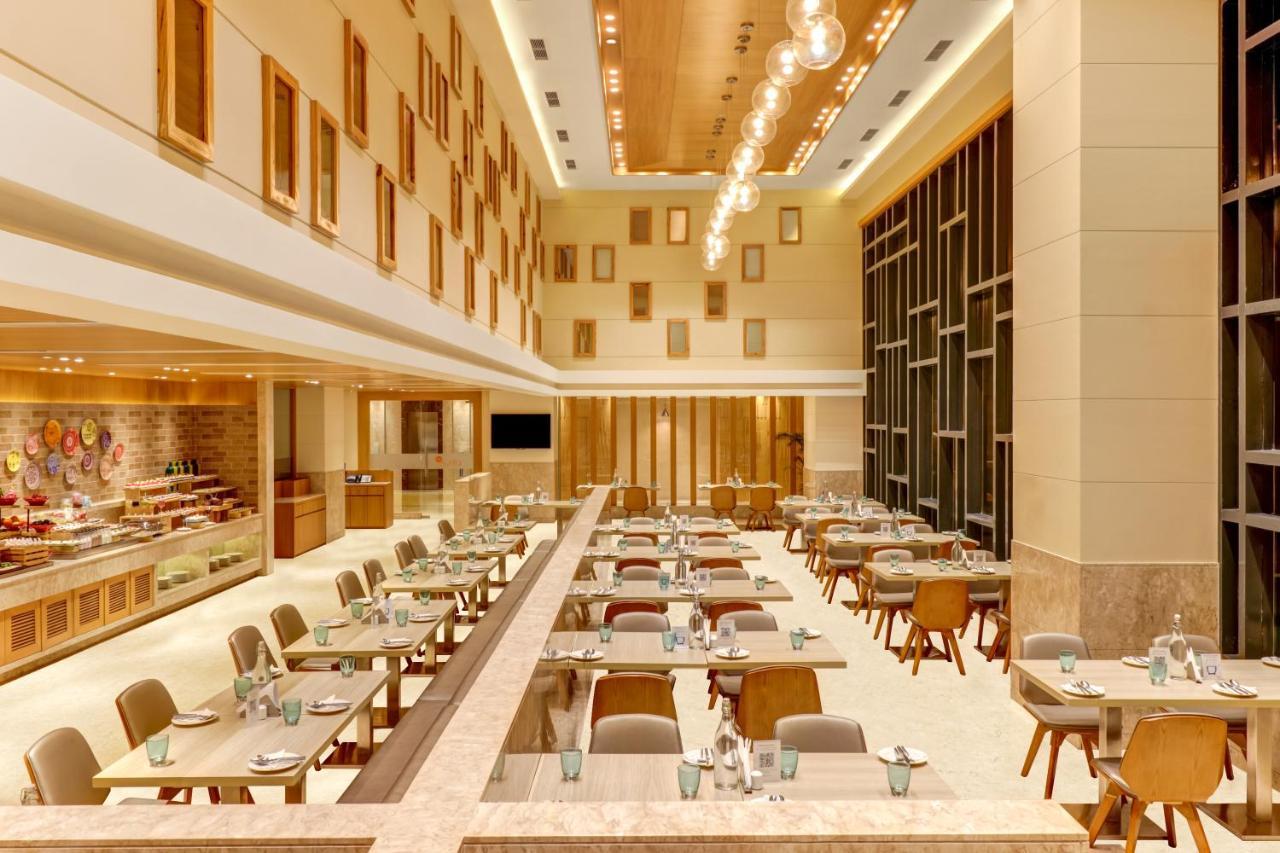 Lemon Tree Premier, Bhubaneswar Hotel Bagian luar foto