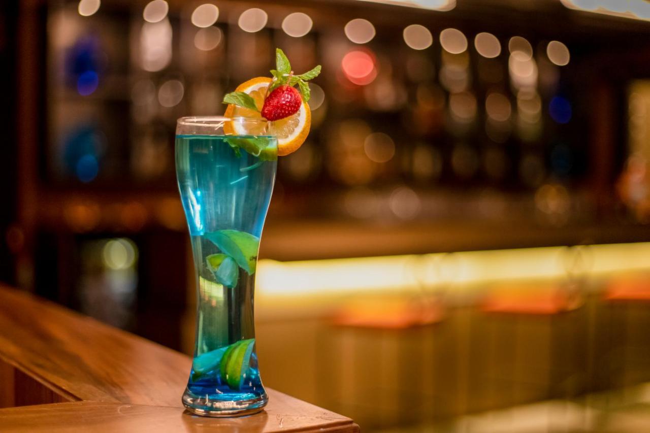 Lemon Tree Premier, Bhubaneswar Hotel Bagian luar foto